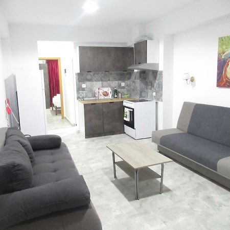 Artistic Rent Rooms & Apartments Nea Kallikrateia Exteriör bild